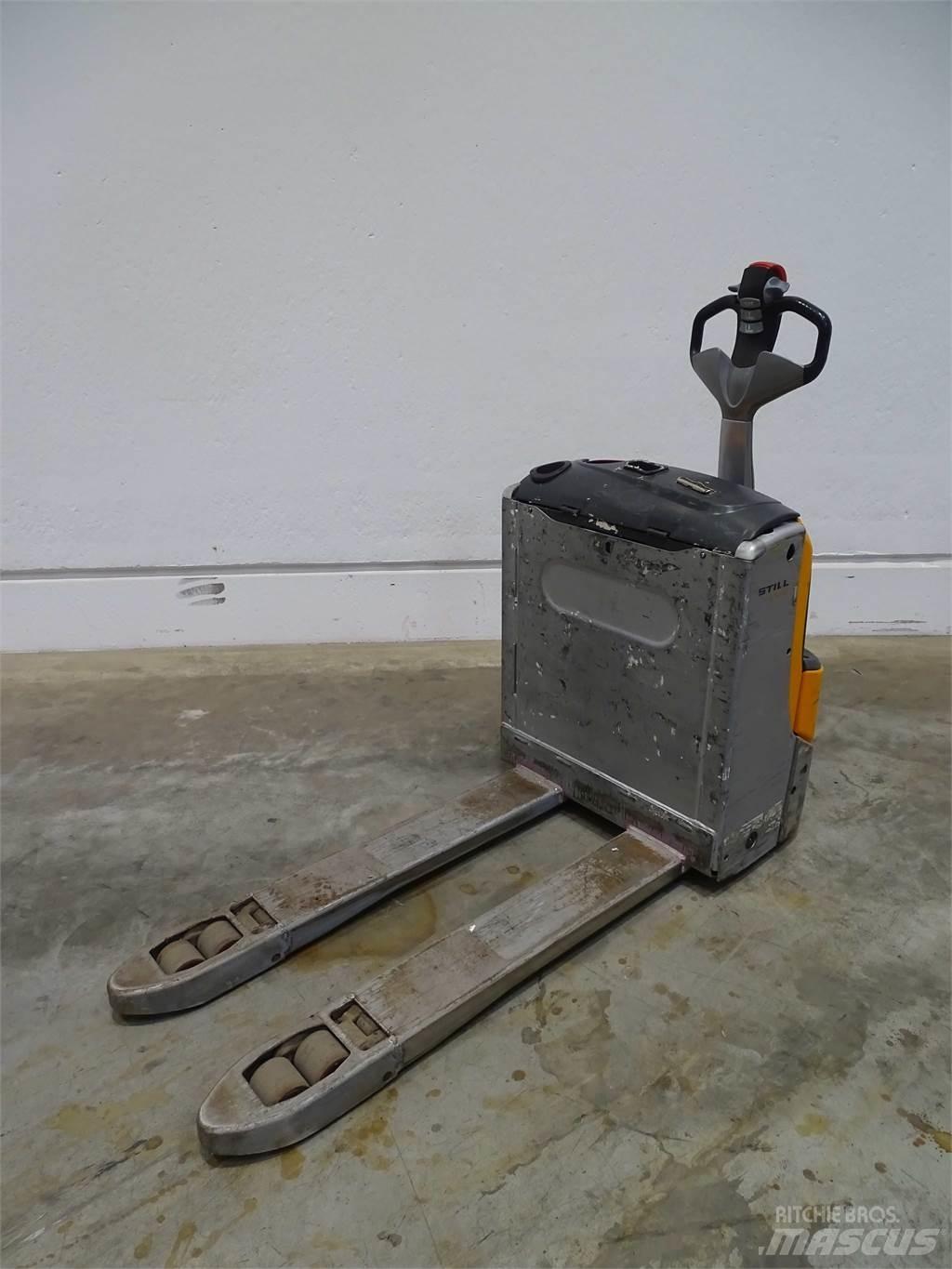 Still EXU16 Niedergabelstapler