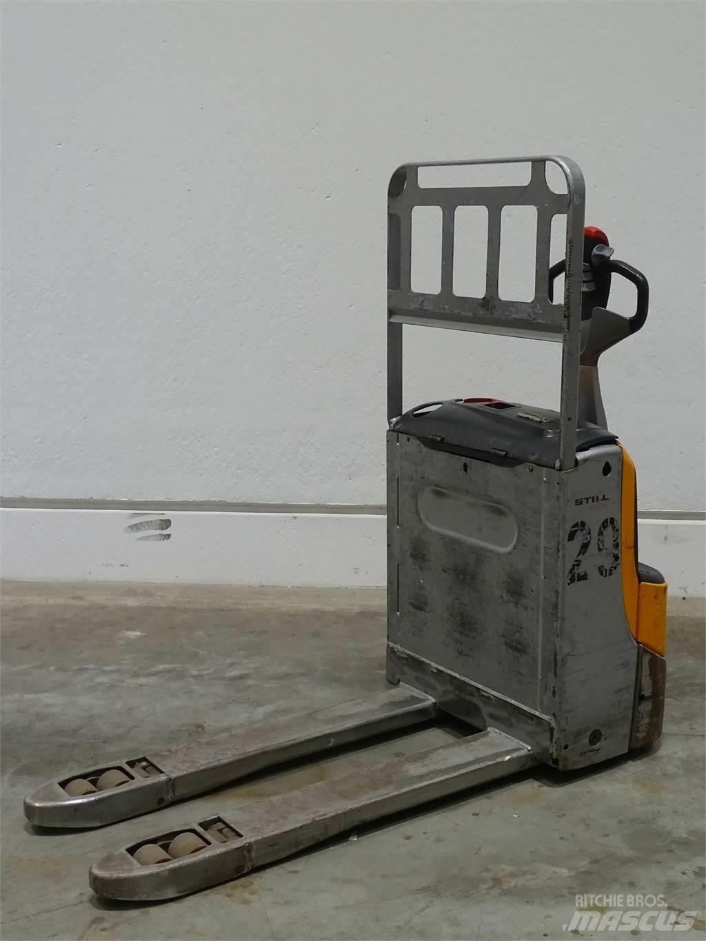 Still EXU16 Niedergabelstapler