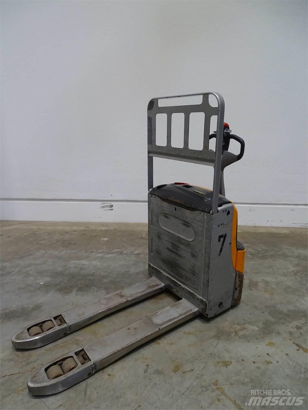 Still EXU16 Niedergabelstapler