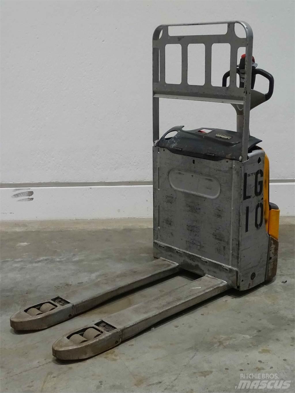 Still EXU16 Niedergabelstapler
