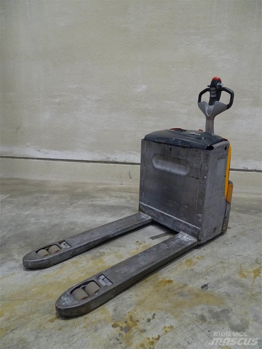 Still EXU16 Niedergabelstapler