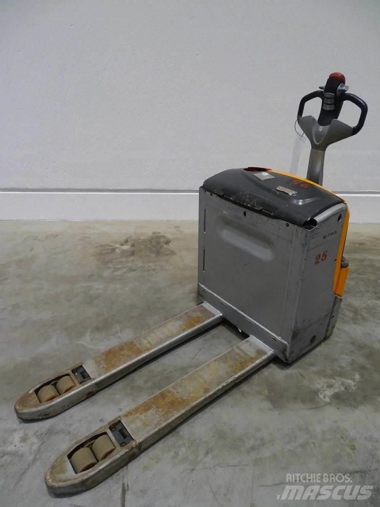 Still EXU18 Niedergabelstapler