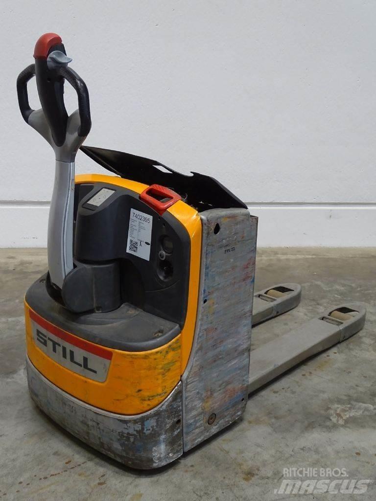 Still EXU18 Niedergabelstapler