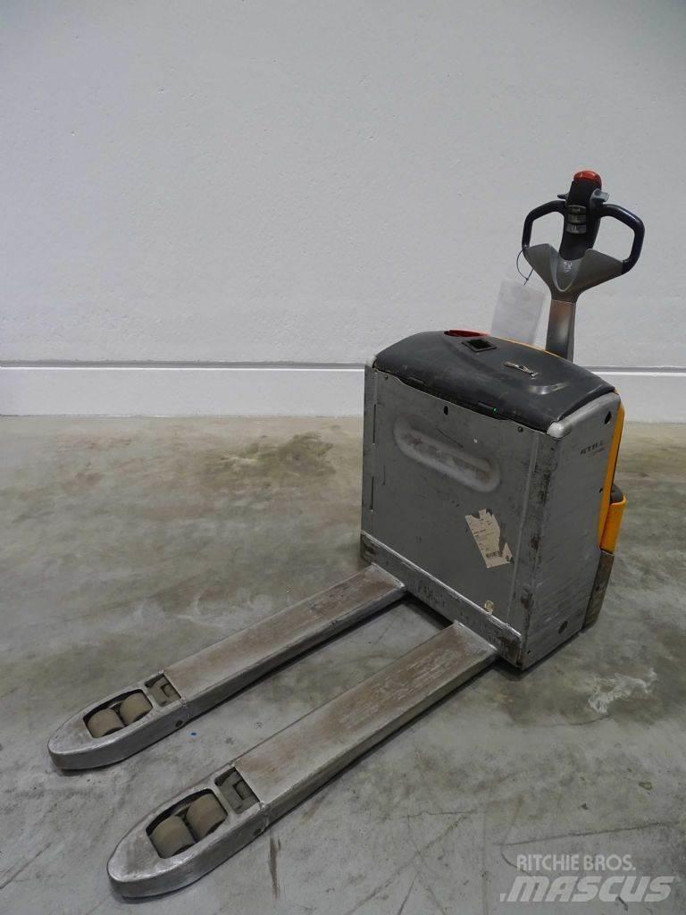 Still EXU20 Niedergabelstapler
