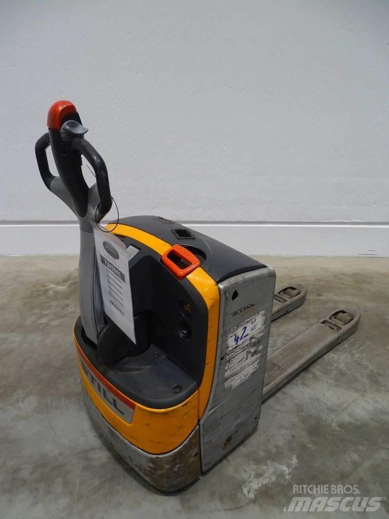 Still EXU20 Niedergabelstapler