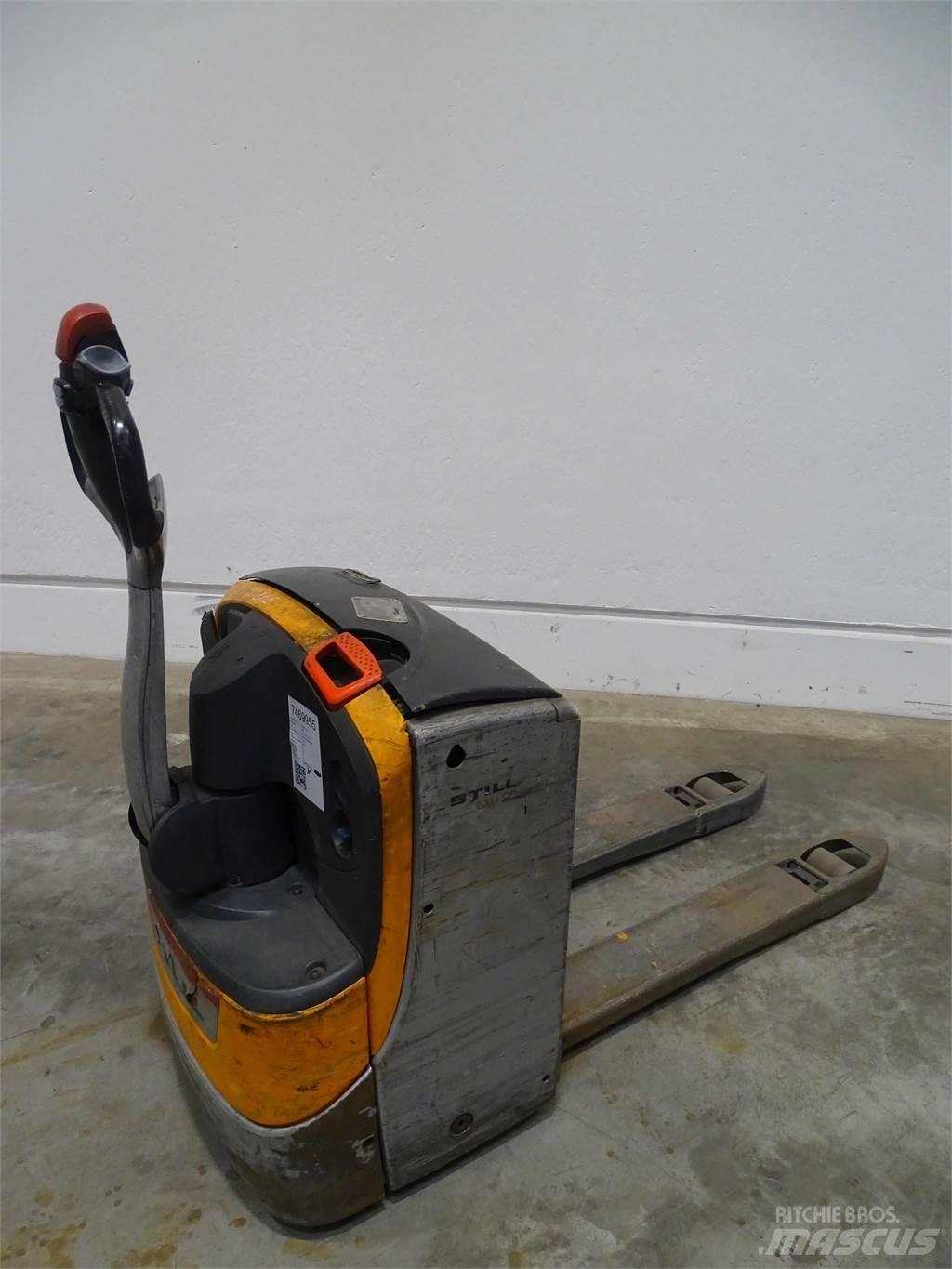 Still EXU20 Niedergabelstapler