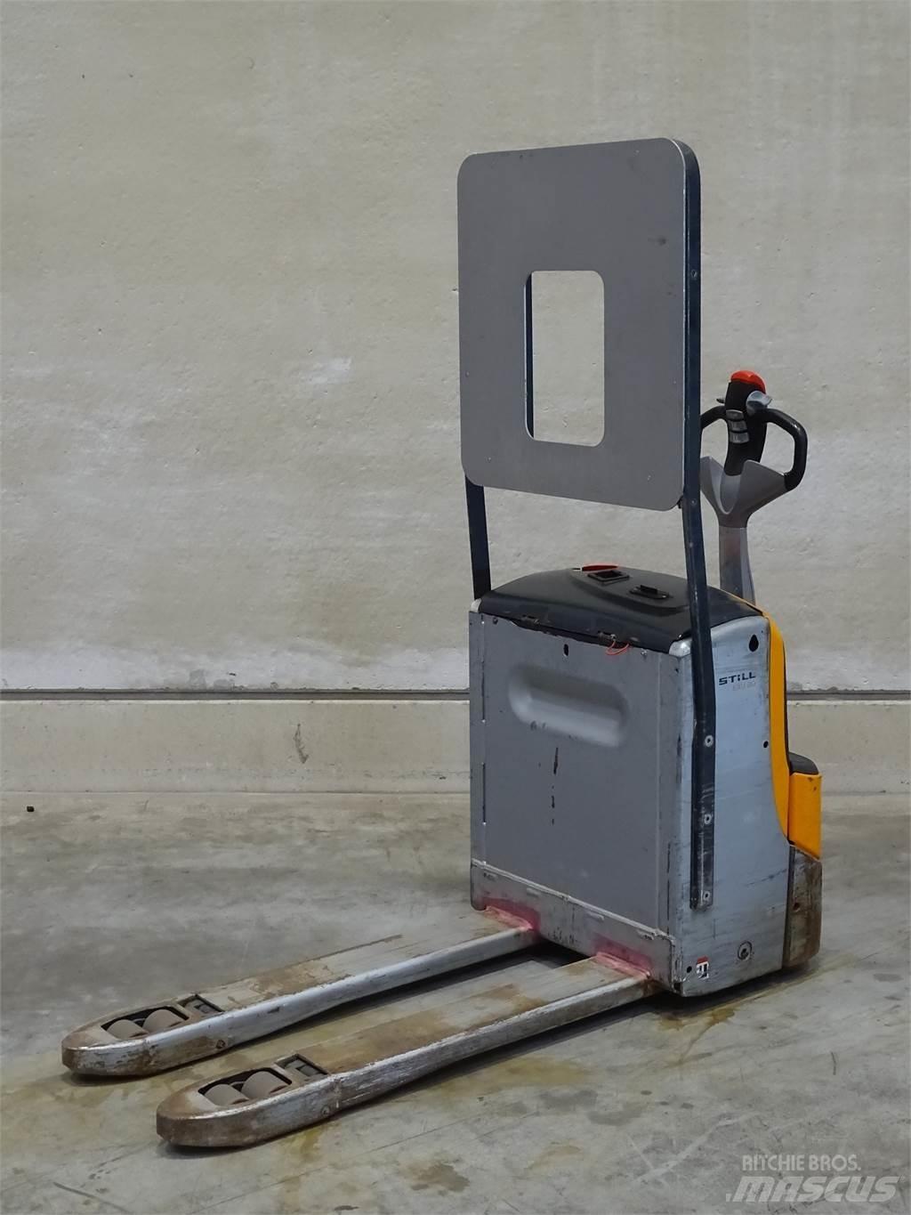 Still EXU20 Niedergabelstapler