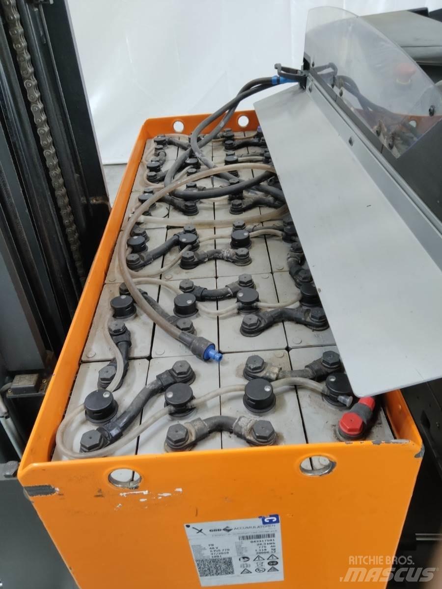 Still FM-X17 Schubmaststapler