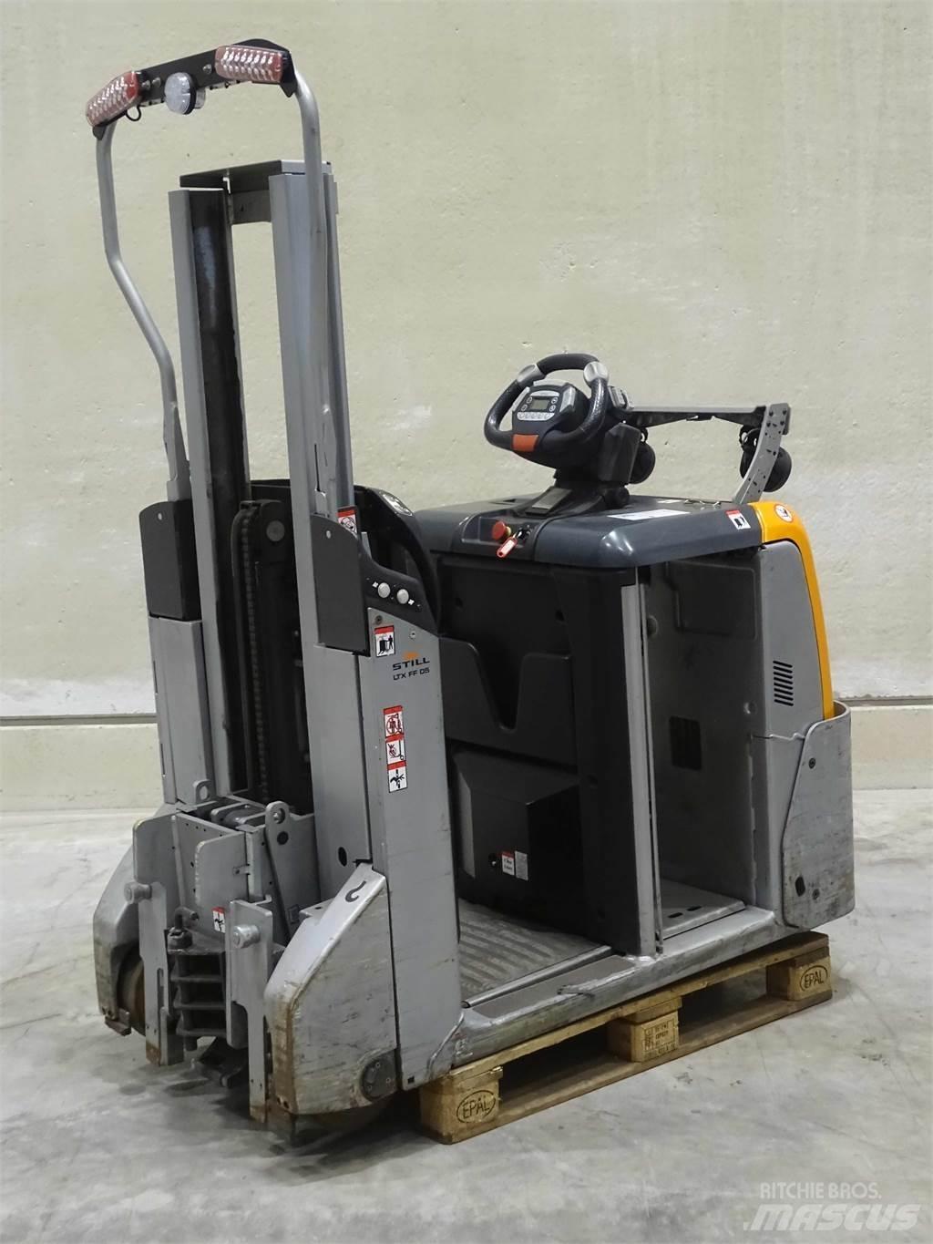 Still LTX-FF05 Schlepper