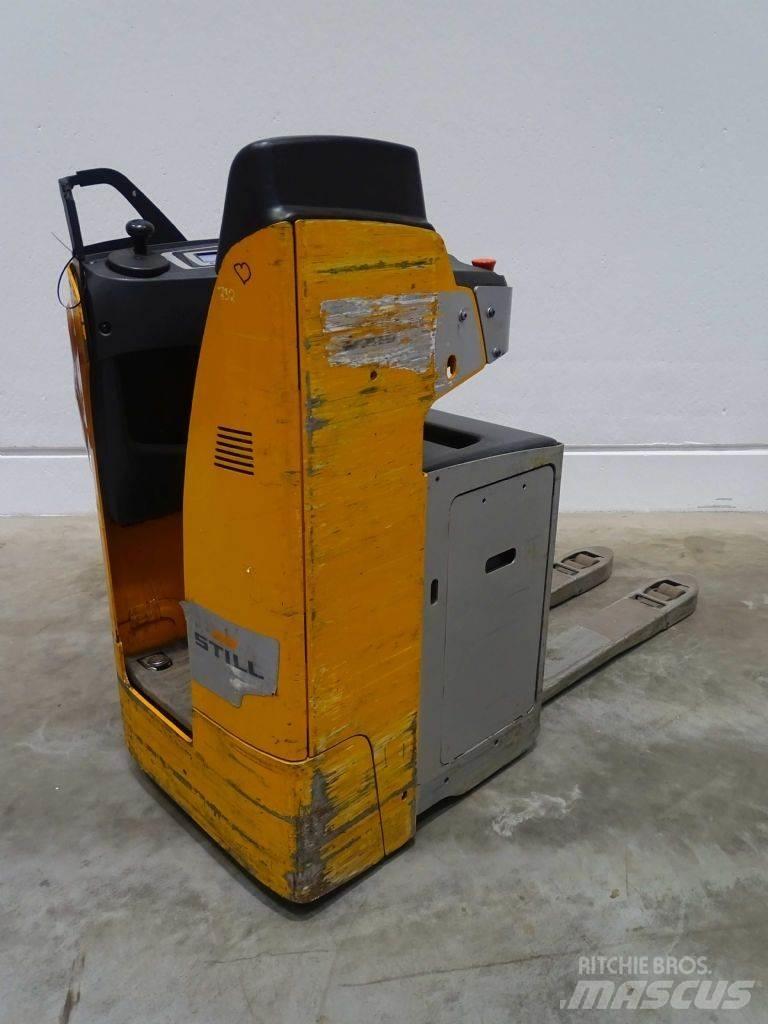 Still SXH20 Niedergabelstapler