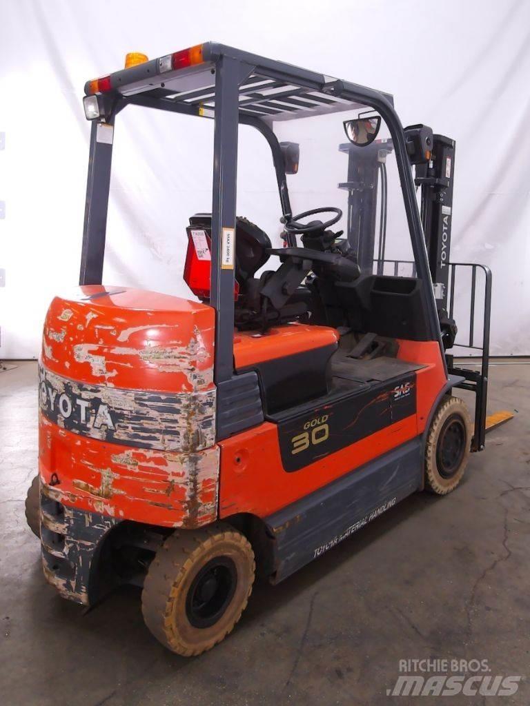 Toyota 7FBMF30 Elektrische heftrucks