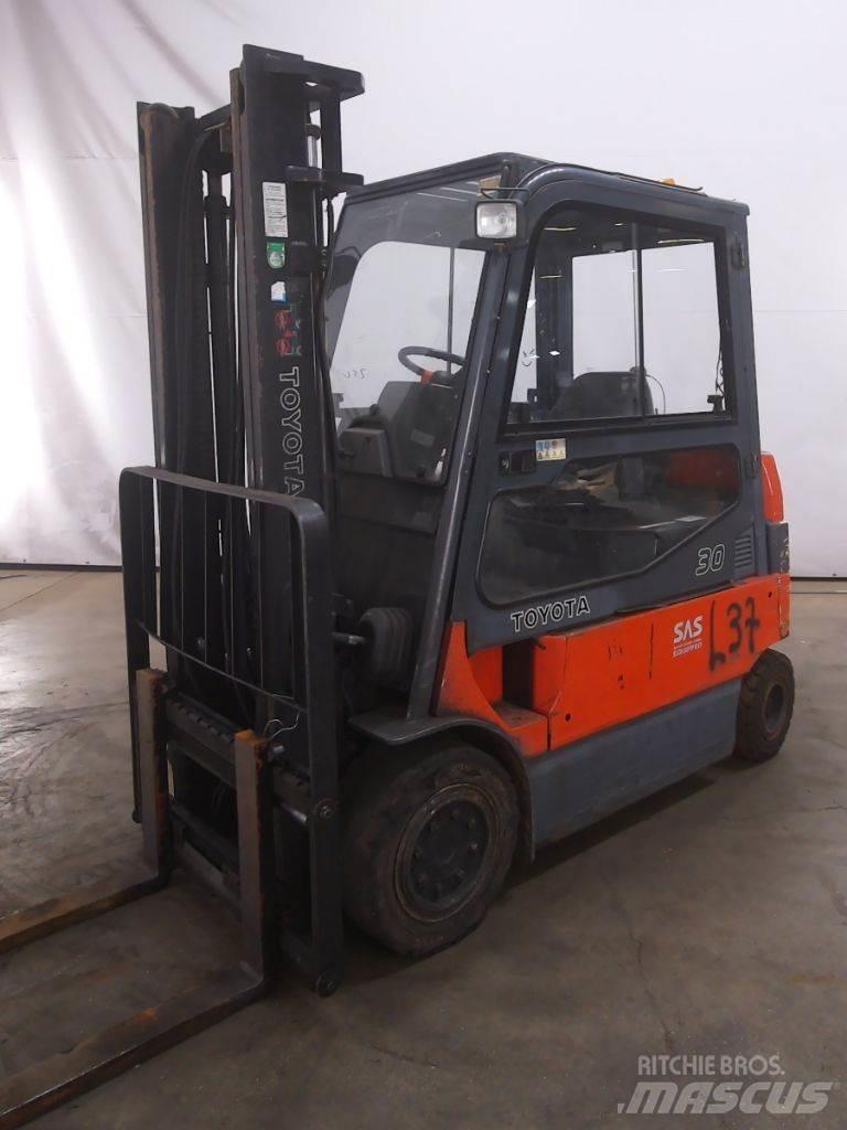 Toyota 7FBMF30 Elektrische heftrucks