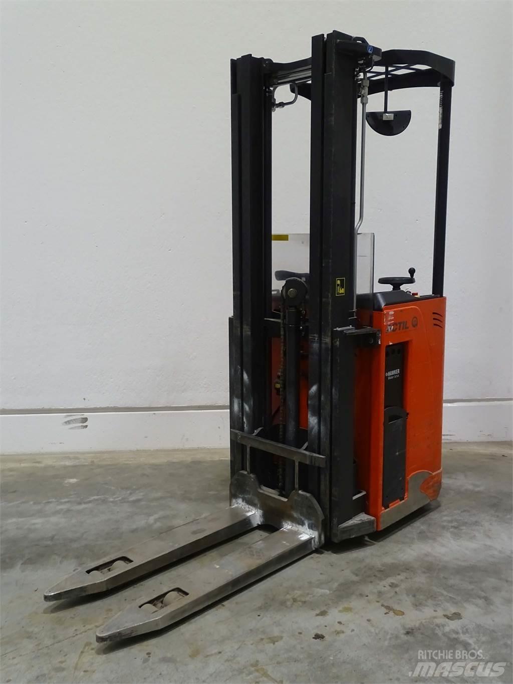  Weitere L13 Schubmaststapler