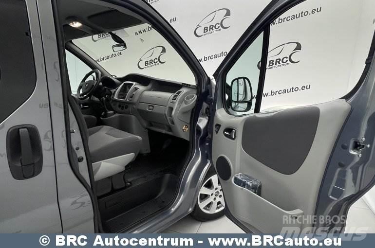 Opel Vivaro Minibusse