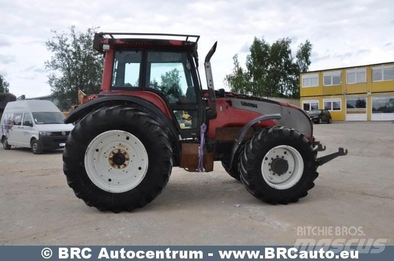 Valtra T190 Traktoren