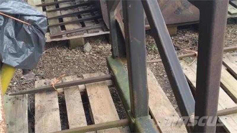  Ålø Frontladerzubehör