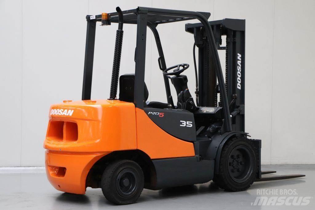 Doosan D35S Diesel heftrucks