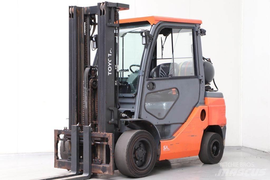 Toyota 02-8FGF30 LPG heftrucks