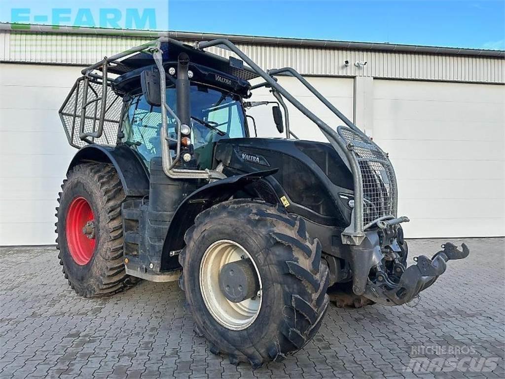 Valtra s 374 Traktoren