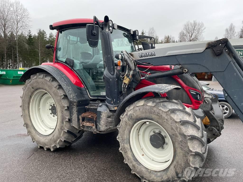 Valtra N 174 Traktoren