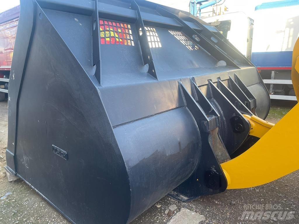 Komatsu WA 470 Radlader