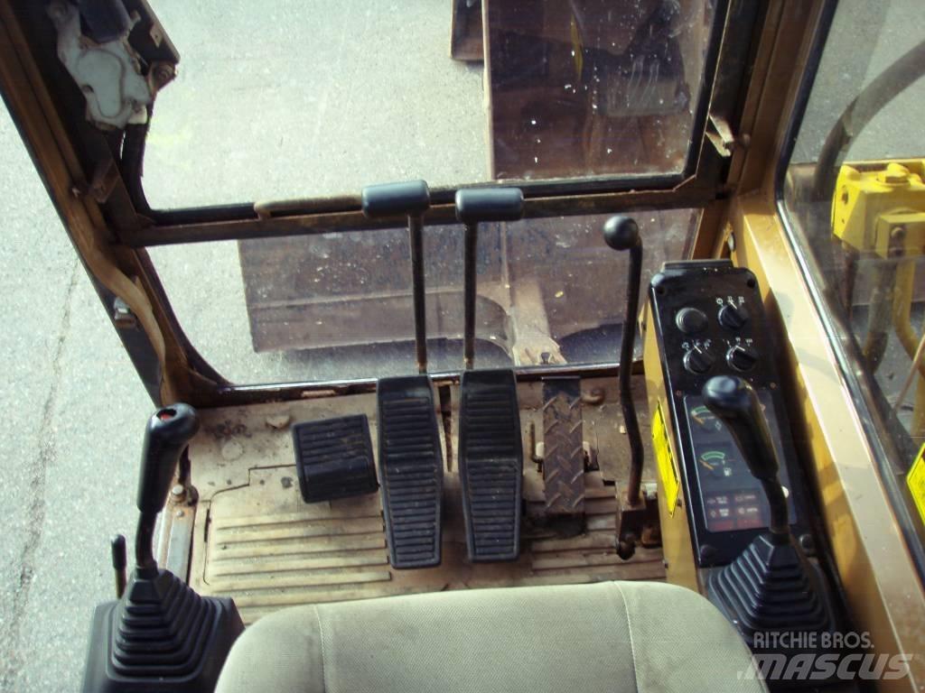 CAT E 70 B Midibagger  7t - 12t