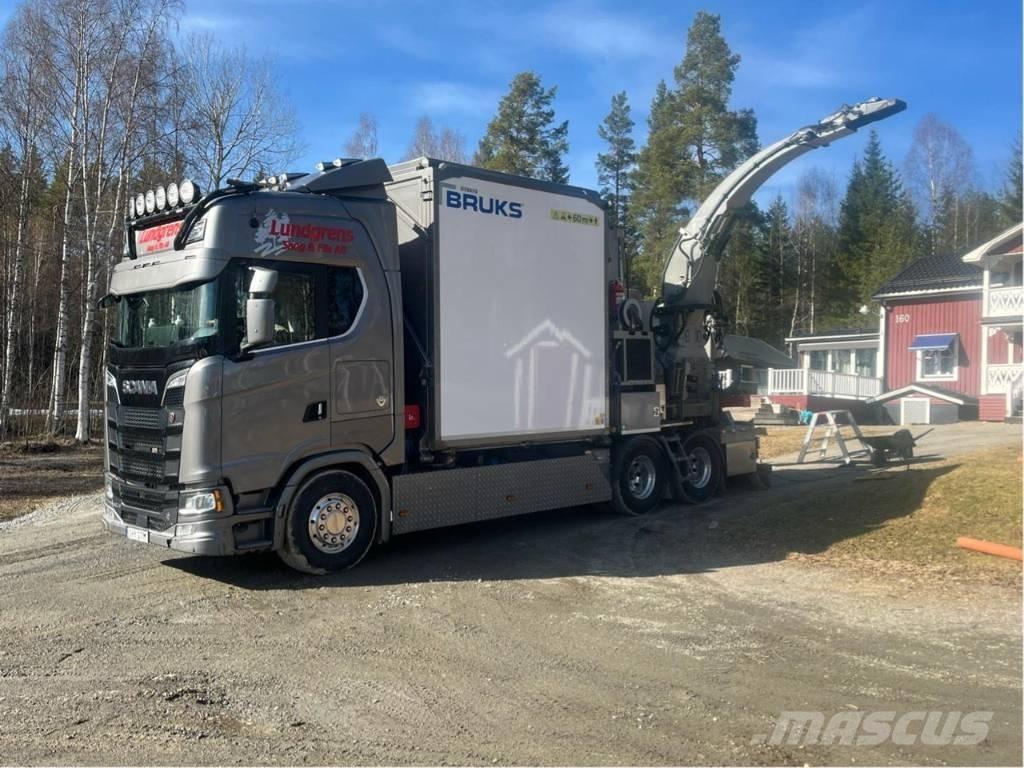 Bruks 806.2 PTC Holzhäcksler