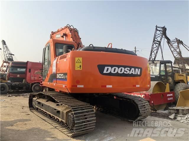 Doosan DH 220LC-7 Raupenbagger