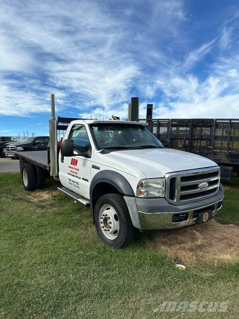 Ford F 550 XLT Pritschenwagen/Pritschenwagen mit Seitenklappe