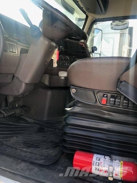 Volvo VNL Sattelzugmaschinen