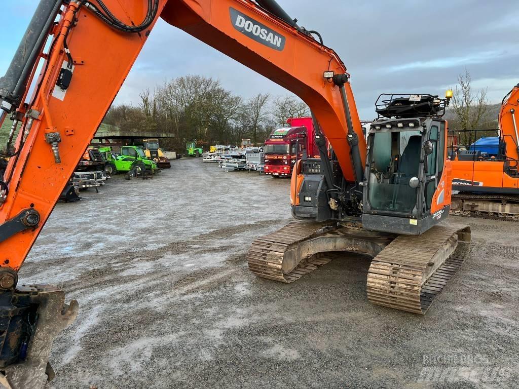 Doosan DX 235 Raupenbagger