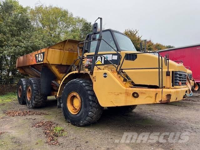 CAT 740 Dumper - Knickgelenk