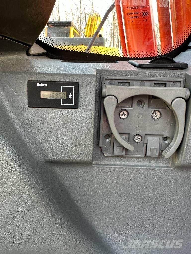 Doosan DX140 Raupenbagger