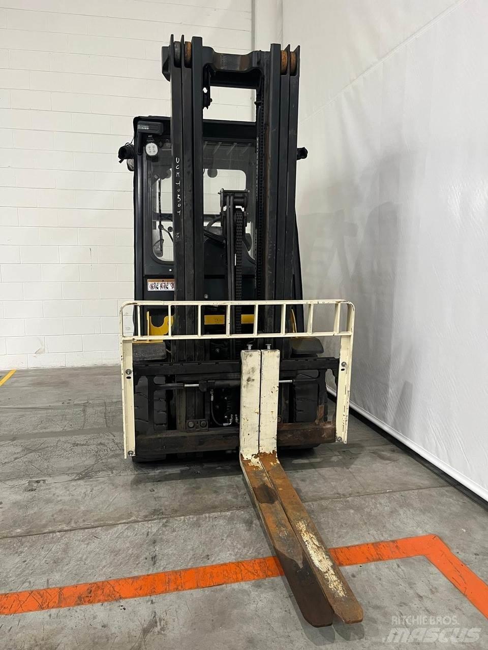 Yale GDP35VX Diesel heftrucks