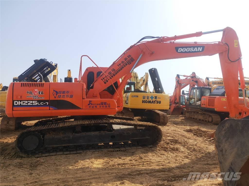 Doosan DH225LC-7 Raupenbagger