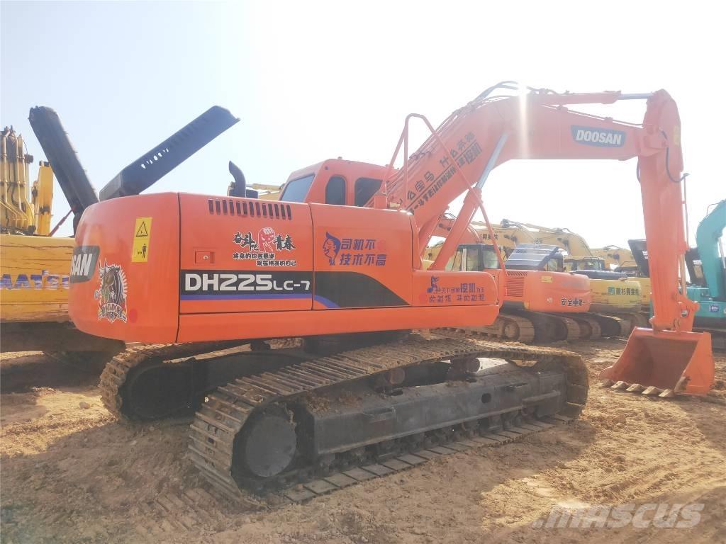 Doosan DH225LC-7 Raupenbagger