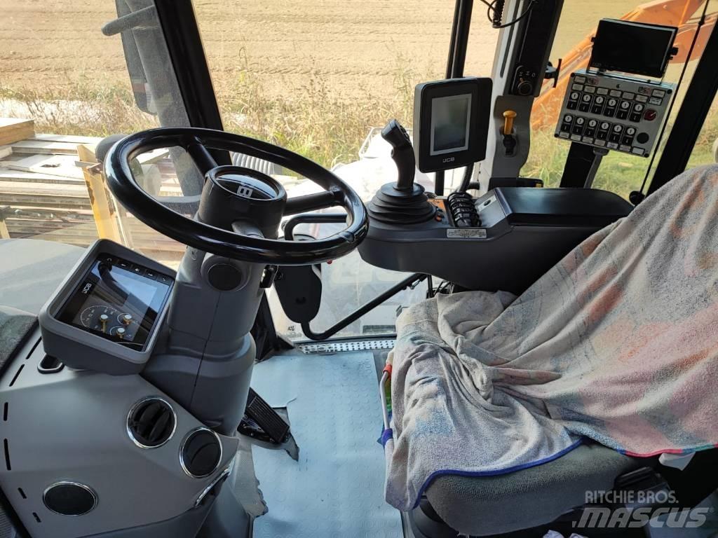 JCB Fastrac 4220 Traktoren