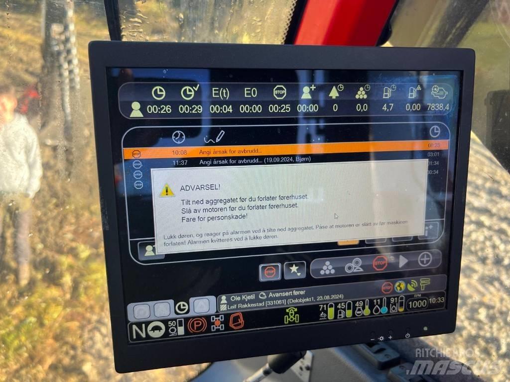 Komatsu 901XC Harvester