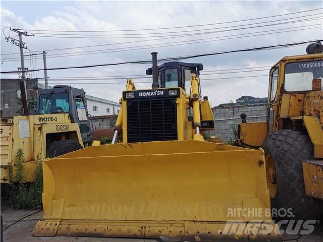 Komatsu D85-21 Bulldozer