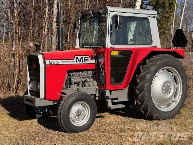 Massey Ferguson 565 Traktoren