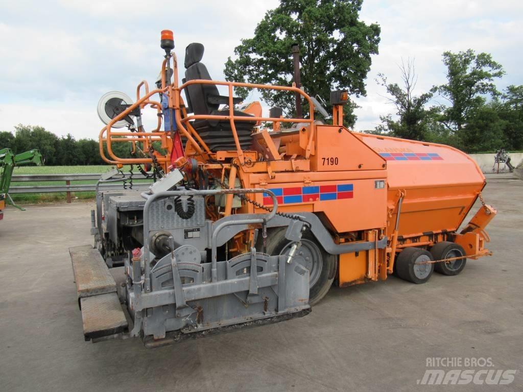 Vögele 1203 Strassenfertiger