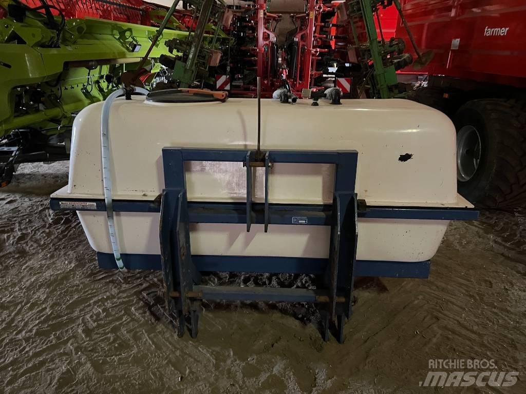 Kyndestoft 1500 L Düngemittel-Sprüher