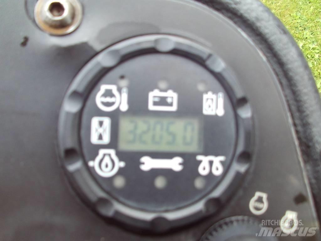 John Deere 8800 Reitermäher