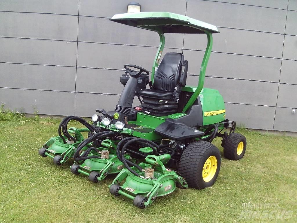 John Deere 8800 Reitermäher