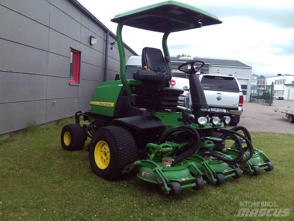 John Deere 8800 Reitermäher