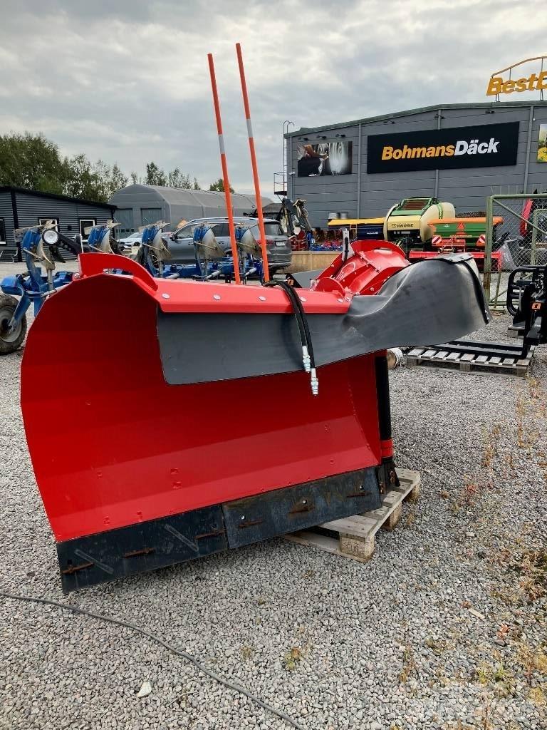 Tokvam VT320 Schneeschilde und -pflüge