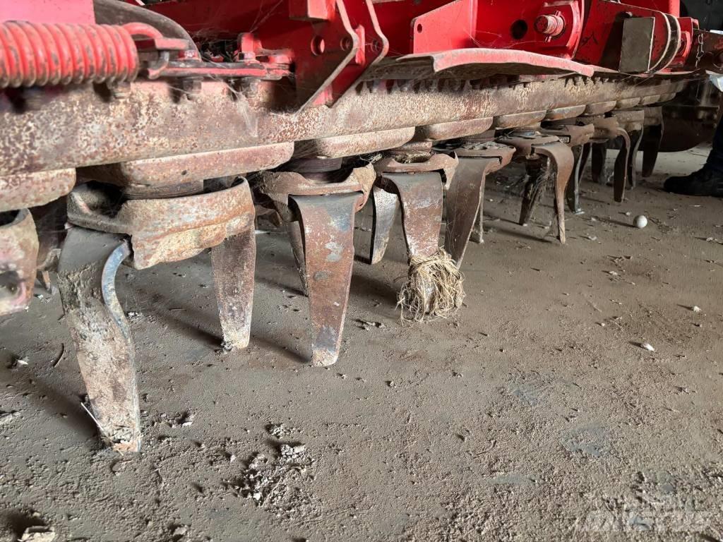 Kuhn HR 3003 D Motoreggen / Rototiller