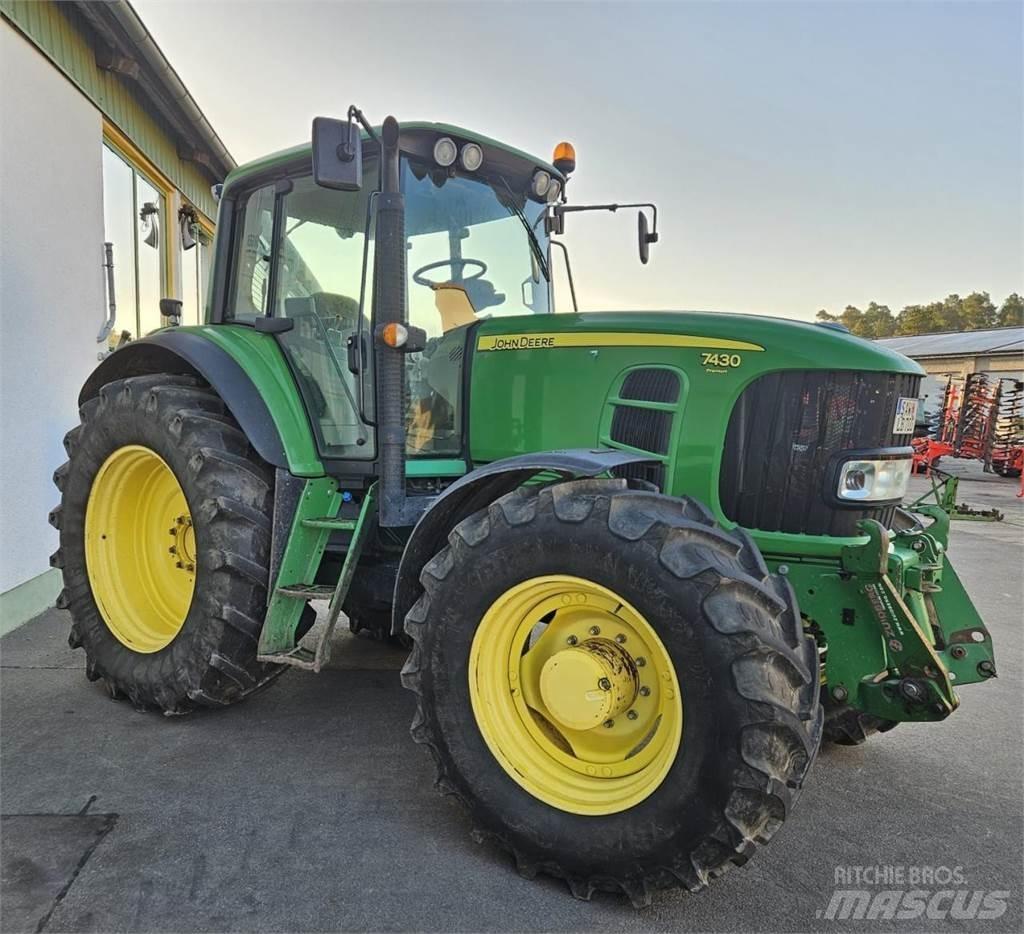 John Deere 7430 Traktoren