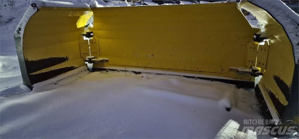 Vama U-aura Schneeschilde und -pflüge