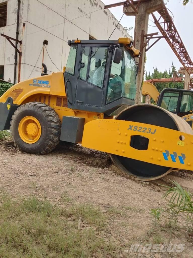 XCMG XS 223 J Walzenzüge